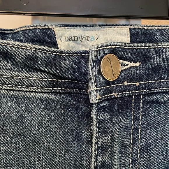 Size 0, Medium Wash Jeans with Cargo-Style Pockets - Picture 5 of 7